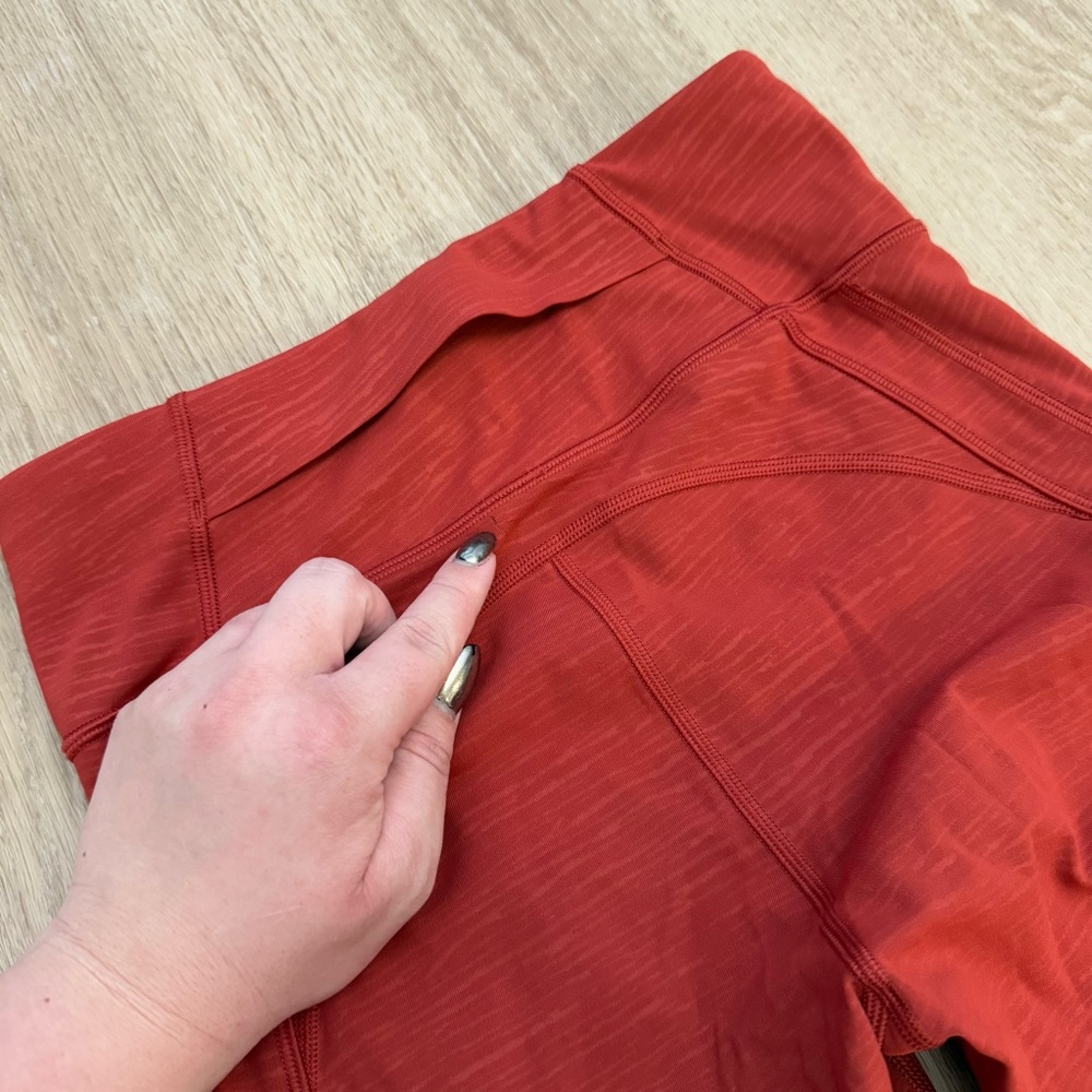 Like New Size 4 Lululemon Time To Sweat Crop Stride Embossed Cayenne Rust - Picture 10 of 12